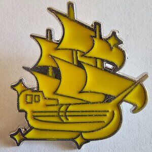 DISNEY Pin Trading ~ PeterPan Movie Icons ~ The Jolly Roger Pirate Ship ~ 2007